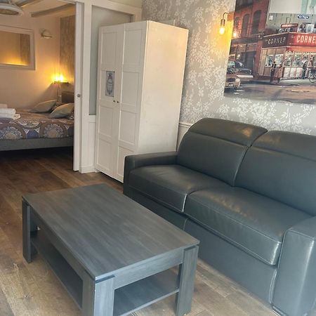 Apartamento Ancien Atelier Parisien Grand 2 Pieces Exterior foto